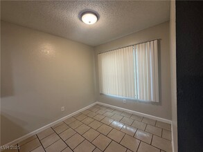 Building Photo - 2853 Wheelwright Dr