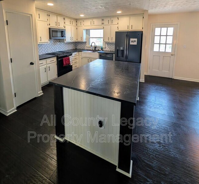 Foto del edificio - 1200 Creekwood Cove