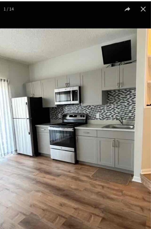 Foto del edificio - 627 N Waccamaw Dr