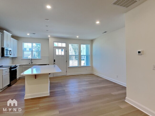 Foto del edificio - 1546 Cedar Tree Dr