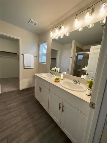 Foto del edificio - 320 Glenwick Ln