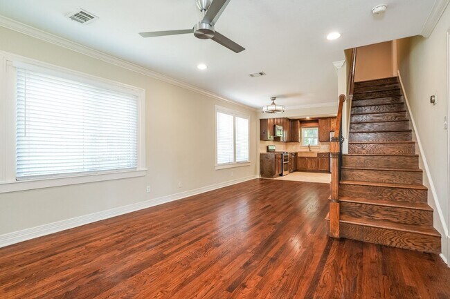 Building Photo - Updated 3-Bedroom 2-Bath Home - Garage- Bonus Space- Fully Fenced-in Yard- Pet Friendly!