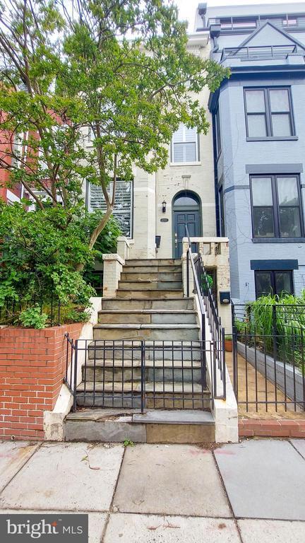 Foto del edificio - 2719 Ontario Rd NW