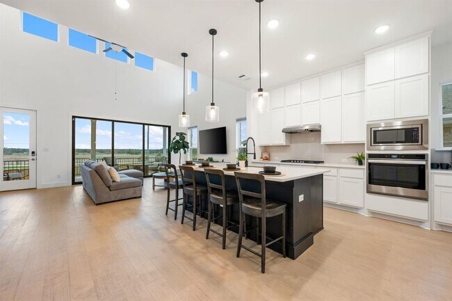 Foto del edificio - 2240 Sawdust Dr