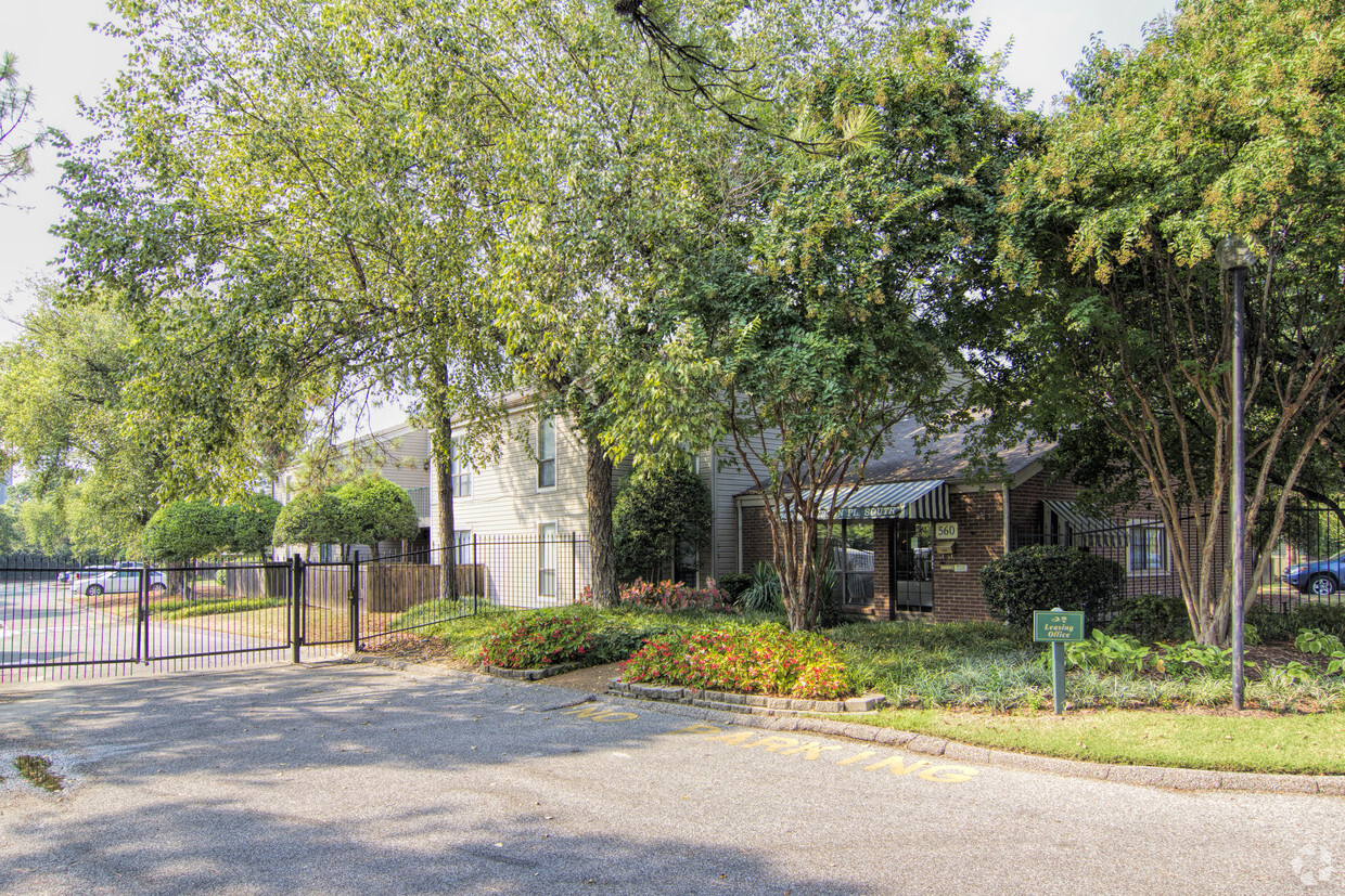 Primary Photo - Jefferson Place