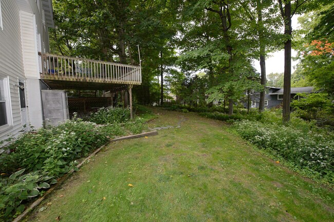 Building Photo - 151 Terrace Way