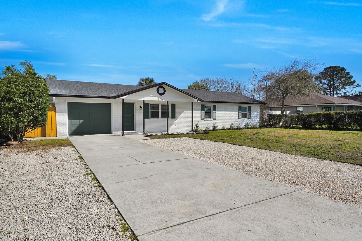 Foto principal - 2239 S Beach Pkwy