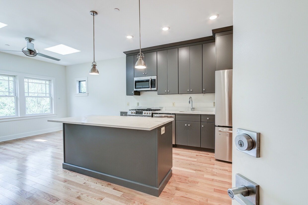updated kitchen - 512 Whittier St NW