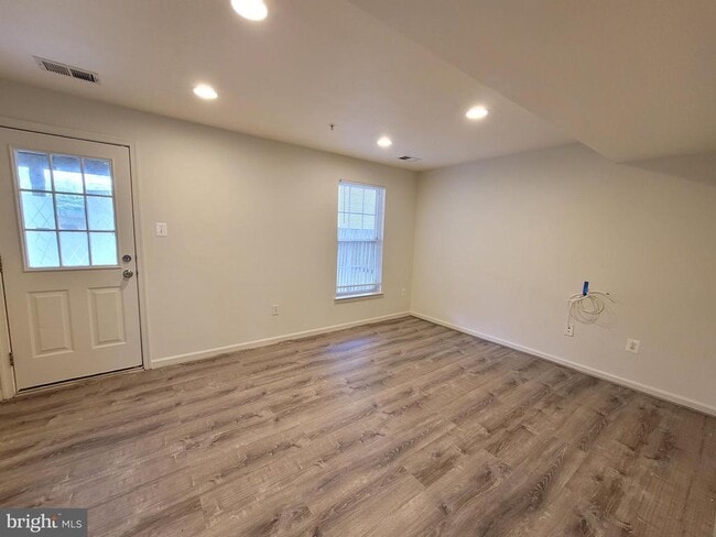 Building Photo - 7128 Fox Harbor Way