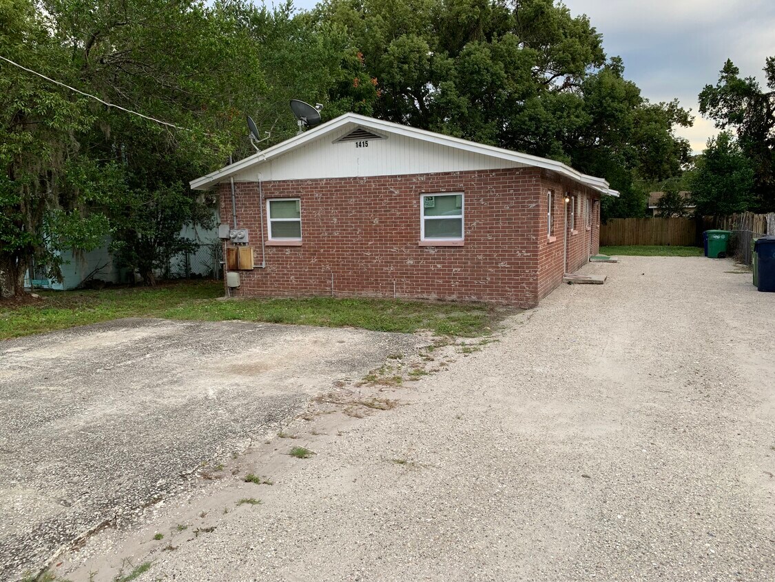 1415 E 98th Ave Unit A, Tampa, FL 33612 1415 E 98th Ave Tampa, FL