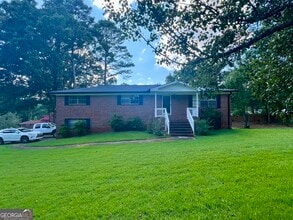 Building Photo - 6695 Courtney Dr