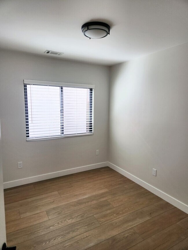 Building Photo - 3040 and 3038 Rockview