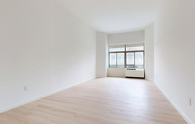 Photo - Washington Street Apartment