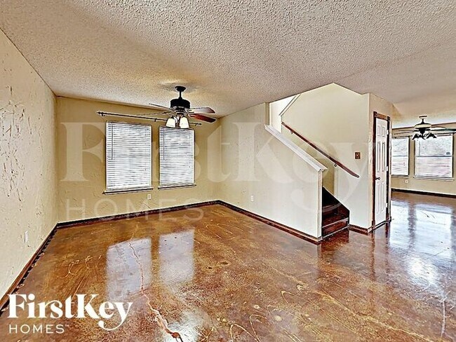 Foto del edificio - 377 Bayberry Dr