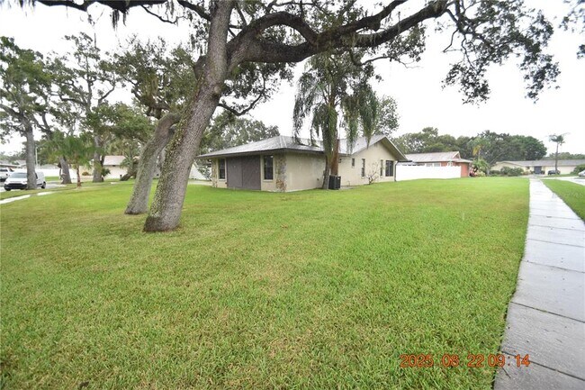 Building Photo - 1455 Ridgelane Cir S