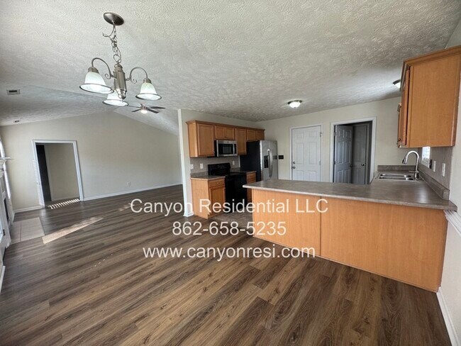 Foto del edificio - 1247 Chimney Swift Dr