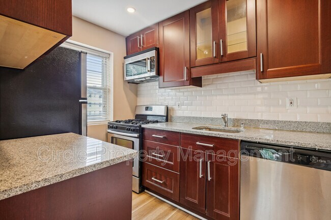 Foto del edificio - 5224 8th Rd S
