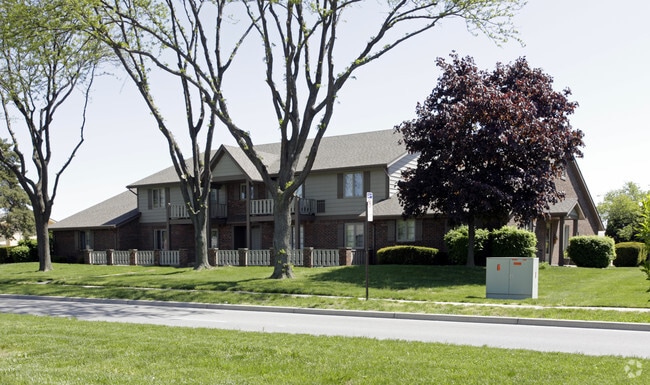 Building Photo - Mossing Townhomes