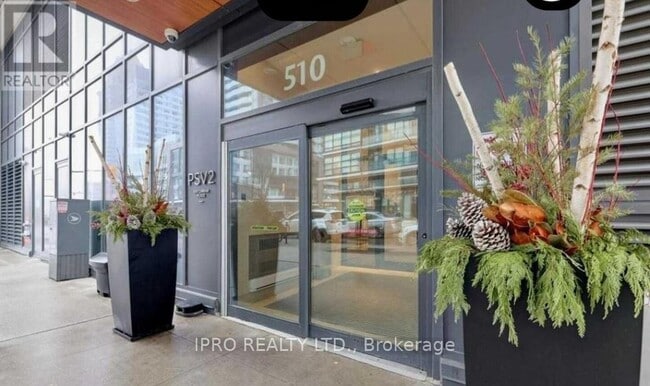 Building Photo - 510-1510 Curran Place