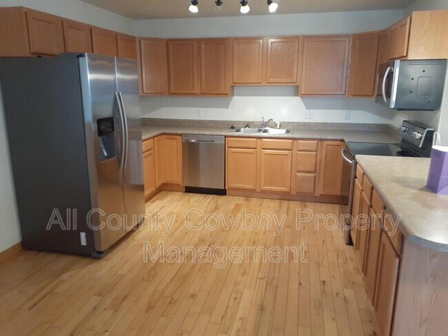 Foto del edificio - 1702 Walsh Ct
