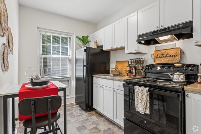Bluebird 1BR, 1BA - 590SF - Kitchen - Olentangy Village