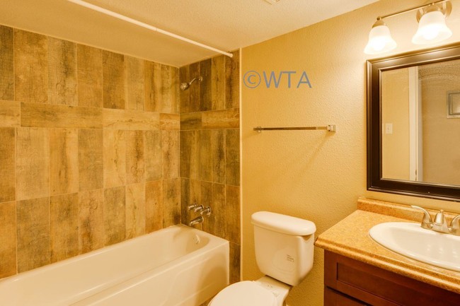Building Photo - 3 bedroom in San Antonio TX 78213
