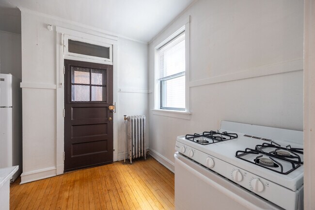 Foto del edificio - 4521 N Paulina St