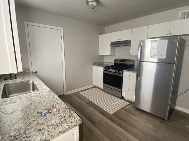 Building Photo - 4536 S Xenophon Ave