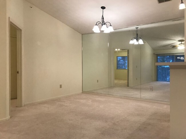 Foto del edificio - 7646 Shawnee Ln