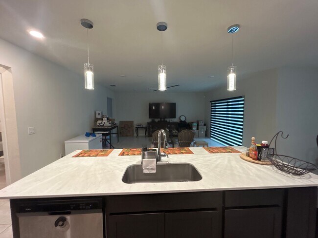 Foto del edificio - Beautiful and spacious 5/3 Kissimmee