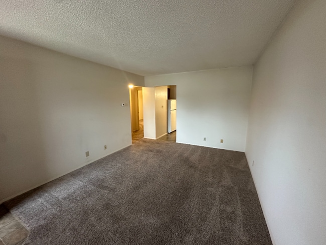 Building Photo - 606 Cumberland Dr