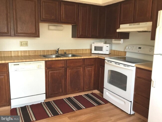 Building Photo - 4618 Brentleigh Ct