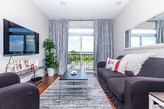 4 bed/2 bath - Vivio on Tenth