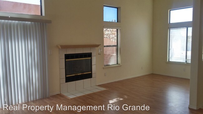Foto del edificio - 2 br, 2 bath House - 4908 Edwards Drive NE