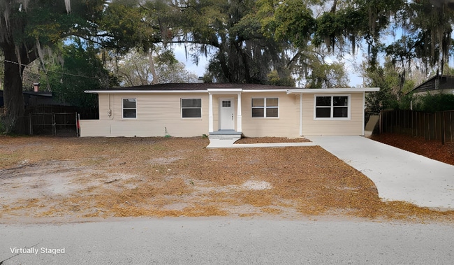 Building Photo - 5827 Ansley St