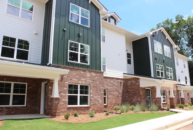 Vista alternativa del edificio - Harrison Village