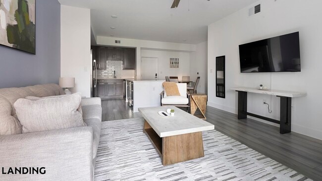 Building Photo - 2250 McGregor Blvd