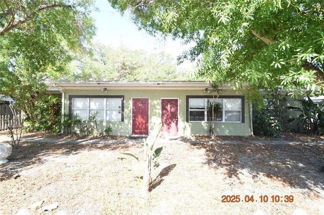 Building Photo - 400 S Comet Ave
