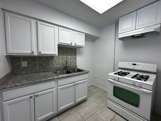Foto del edificio - 14003 N Palm St