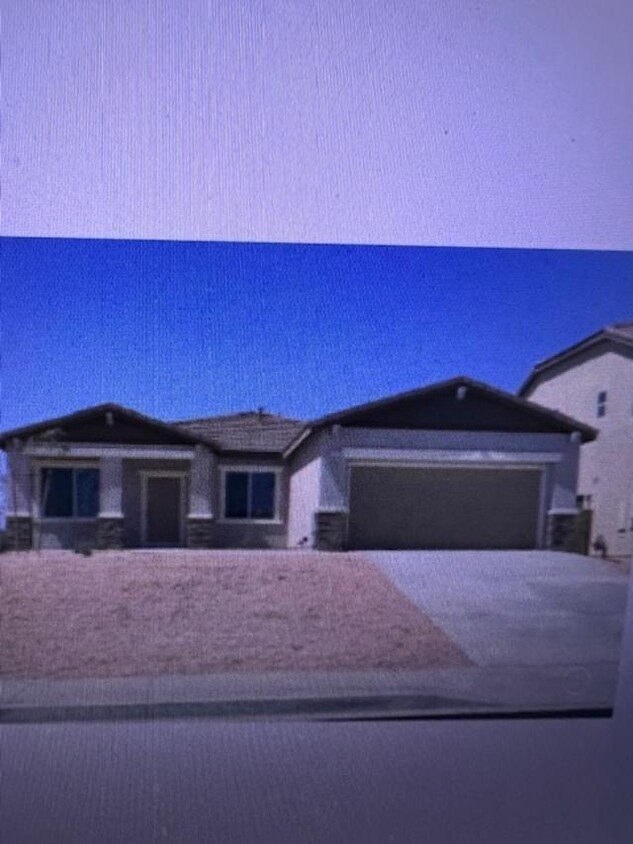 Primary Photo - 3617 Half Dome Ave