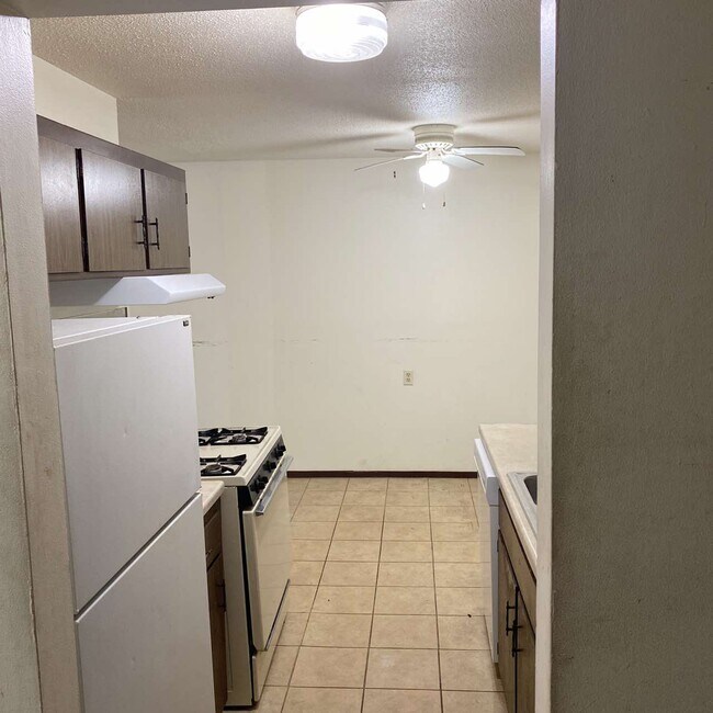 Foto del edificio - 7224 Camden Ave N