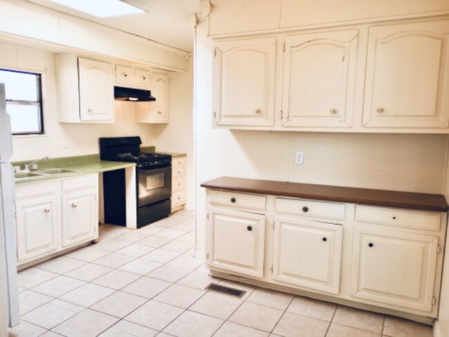 Foto del edificio - 6345 N Dona Ana Rd