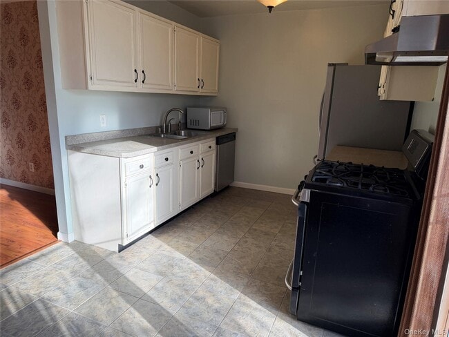 Foto del edificio - 276 Temple Hill Rd