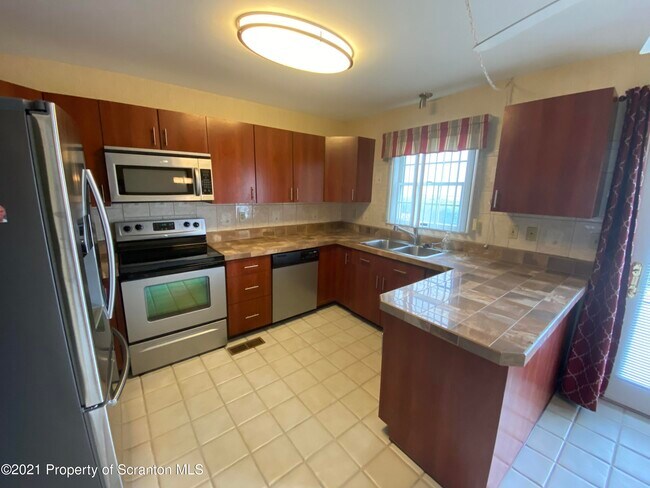 Foto del edificio - 32 Briarwood Way