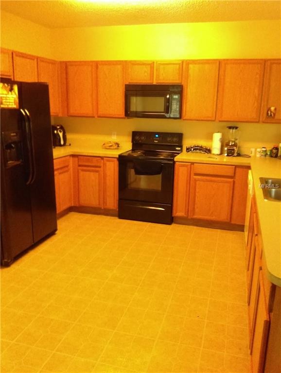 Building Photo - 327 Aldershot Ct