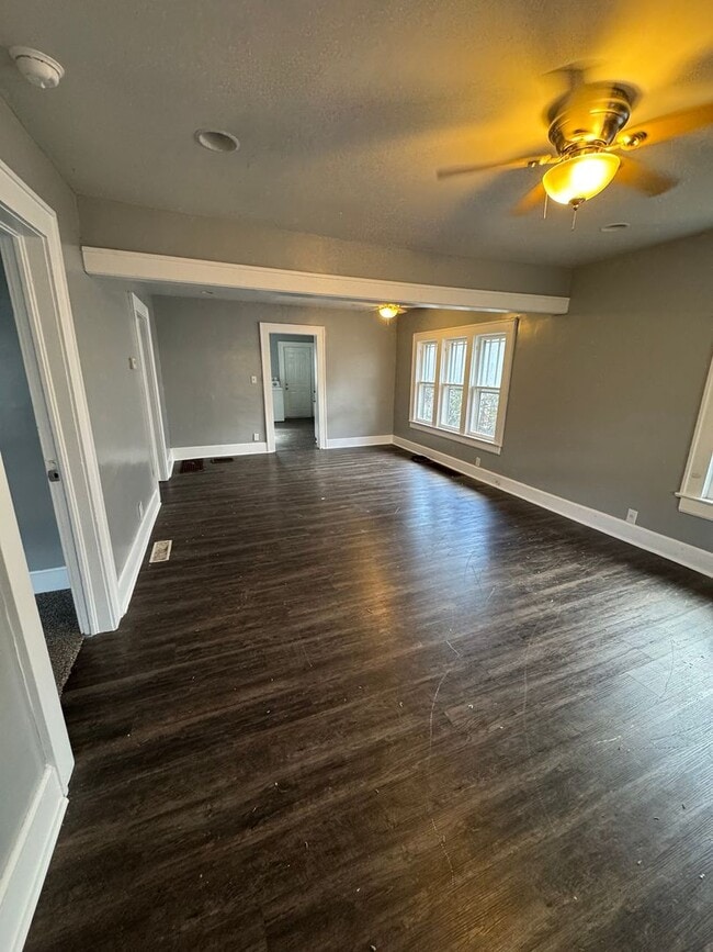 Foto del edificio - 3 bedroom/1 bath house