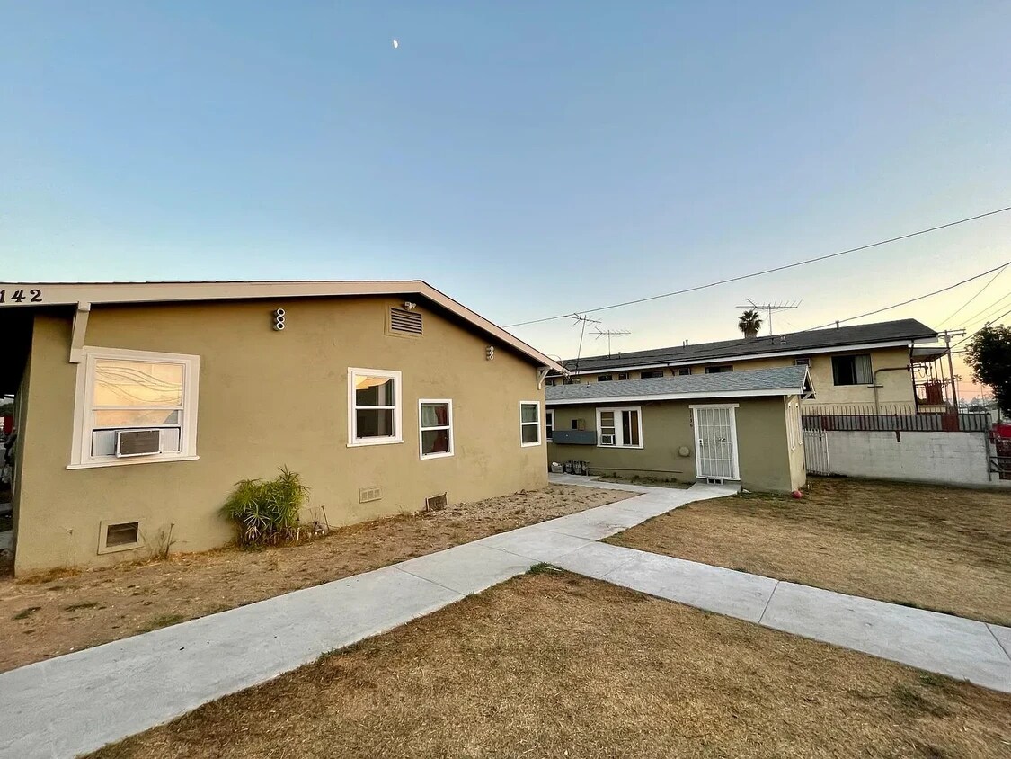 Foto principal - 1136 1/2 N Madison Ave