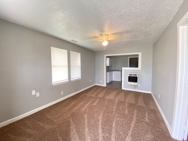Building Photo - 1400 S Youngs Blvd
