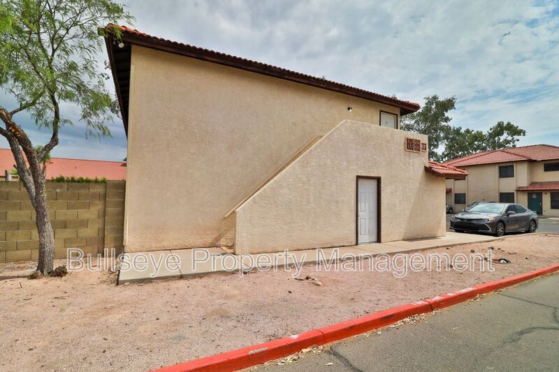 Foto principal - 2650 E McKellips Rd