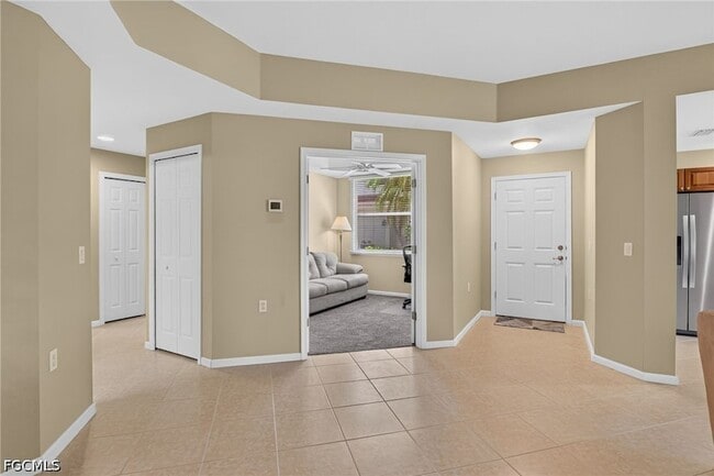 Building Photo - 3131 Meandering Way
